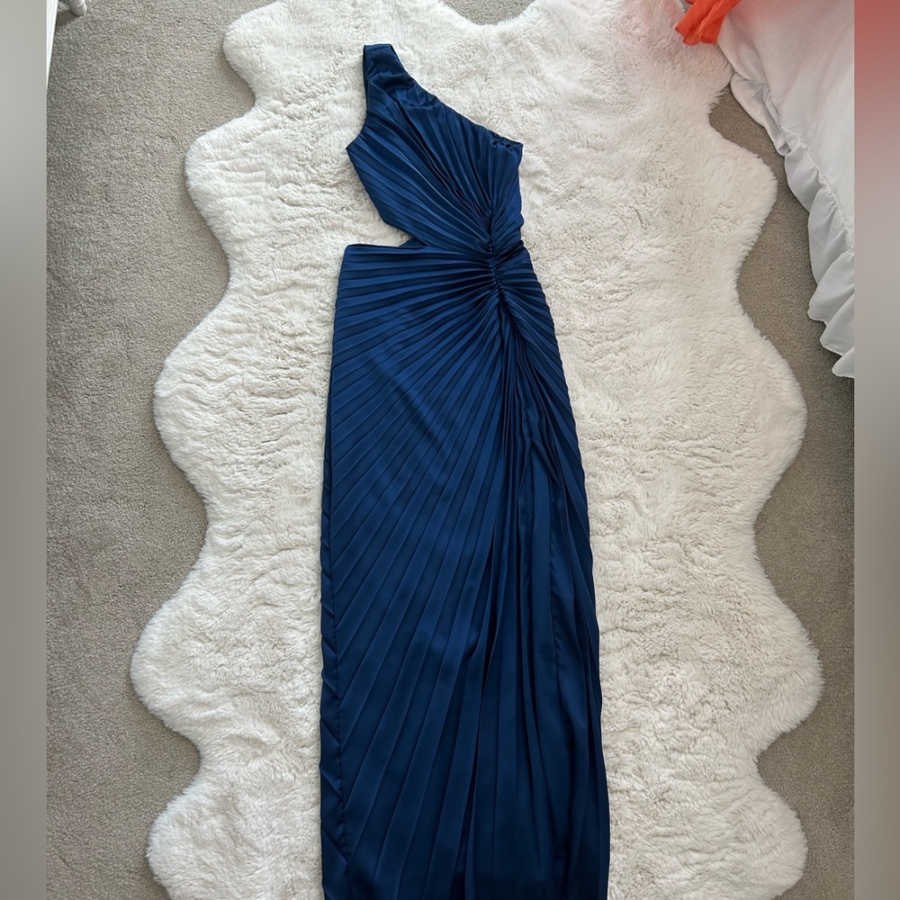 A&F Giselle pleated maxi dress one shoulder cutout